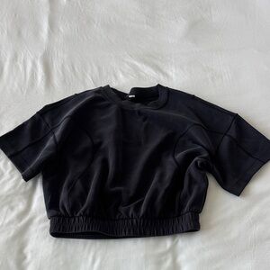 Lululemon Women’s Black Top